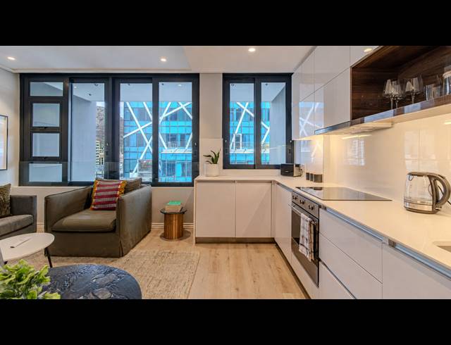 1 BEDROOM APARTMENT FOR SALE IN CAPE TOWN CITY CENTRE
